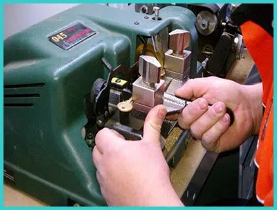 Advanced Locksmith Service Sayreville, NJ 732-898-6603 - 18-key-making
